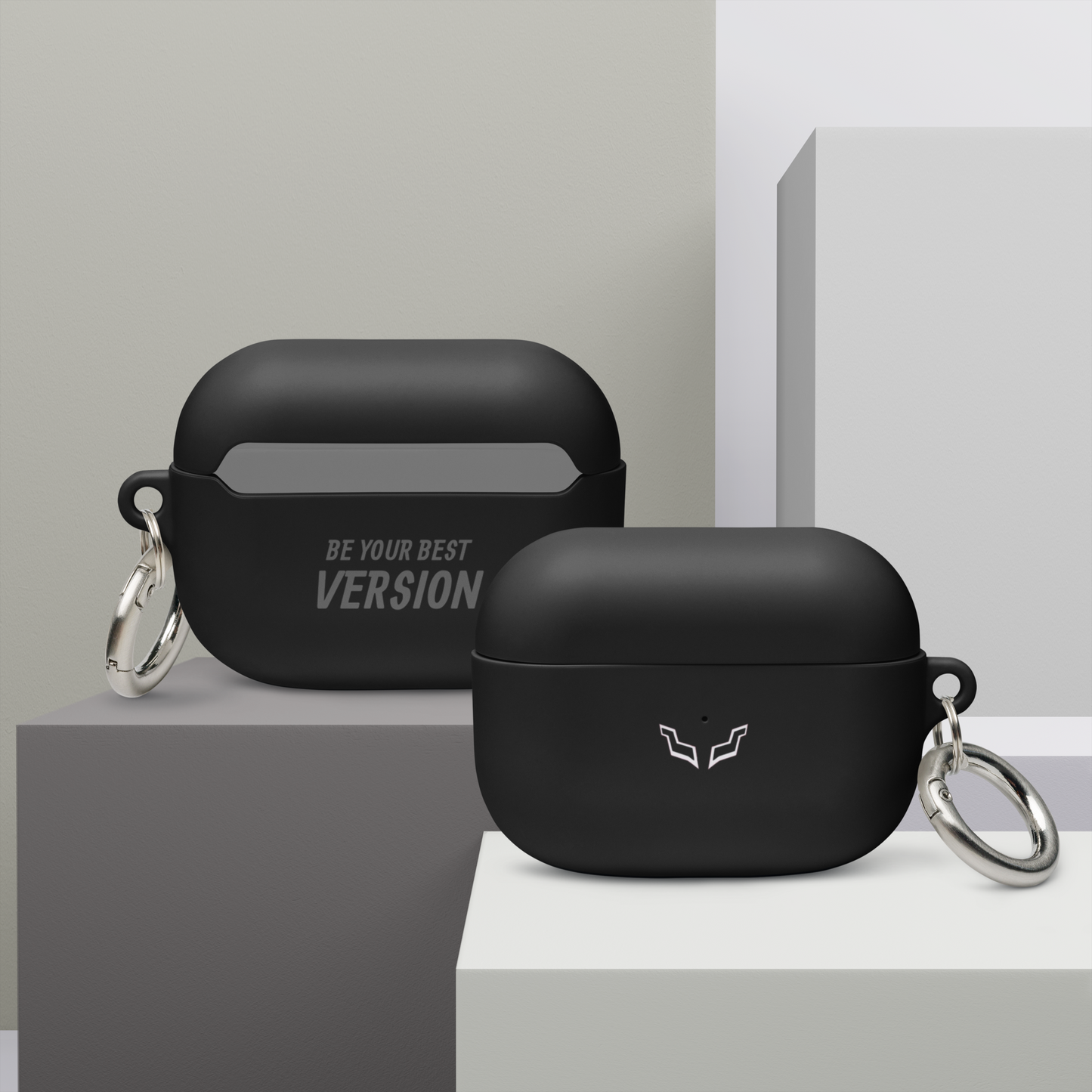 Minimalist AirPods Pro case in black rubber with Velite Armor logo and visible LED light. / Funda minimalista para AirPods Pro en goma negra con logo de Velite Armor y luz LED visible.